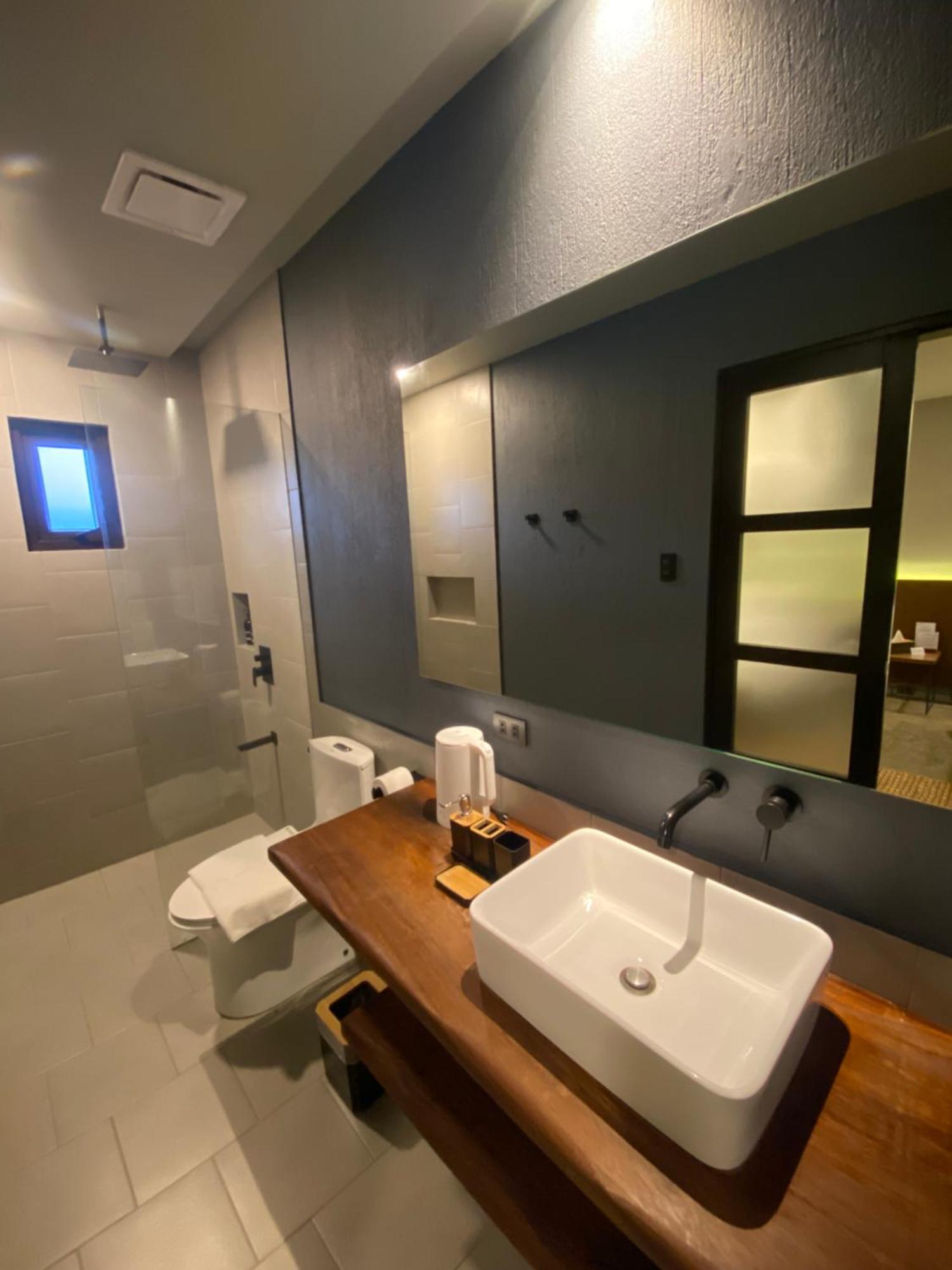 The Grey Inn Sarog ภายนอก รูปภาพ